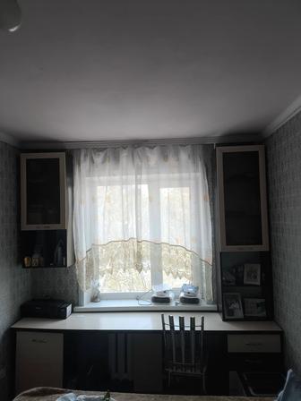 Продам стол стенку