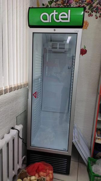 Витринный холодильник