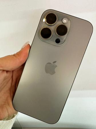 Продаю Айфон 16 pro