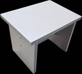 Маленькая табуретка