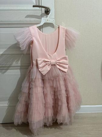 Платье на девочку