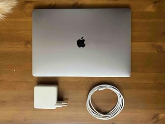 MacBook Pro 15 2019 года, i7, Radeon Pro 555X 4GB, 16GB, 256GB