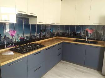 Скинали (стеклянный кухонный фартук)