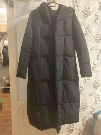 Пуховик черный 44-48 р. в отличном состоянии