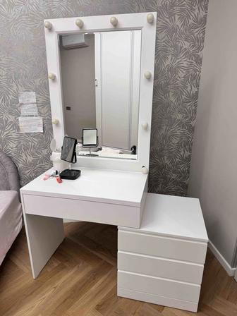 Туалетный макияжный столик белого цвет(ақ түсте)