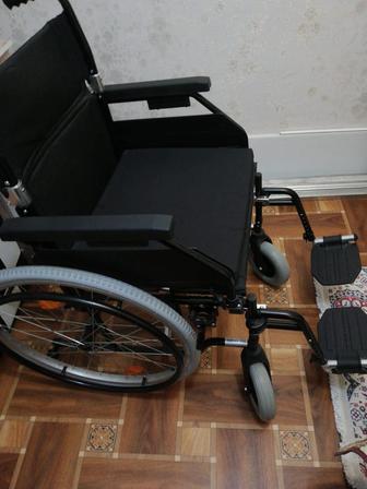 Продам инвалидную коляску