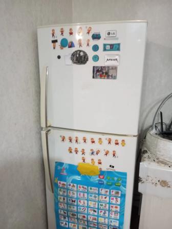 Продам Холодильник б/у