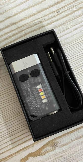 Компактный ручной фонарик