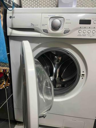 Продам стиральную машину