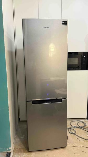 Холодильник Samsuns Digital Invertor