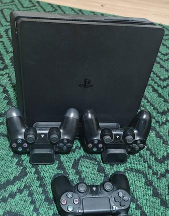 Ps 4 slim