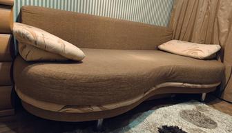 Продам диван.