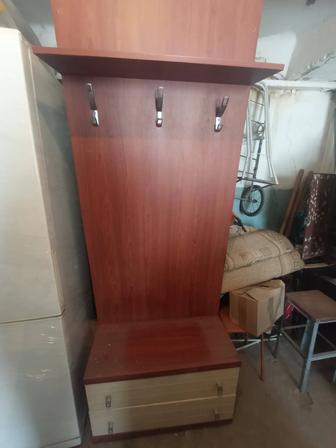 Вешалка для прихожей