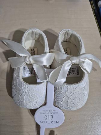 Продам туфли на девочку 6-12 месяцев