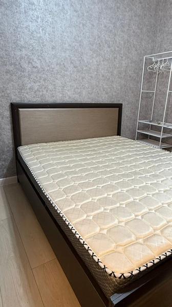 Продам спальный кровать в хорошем состоянии, матрасы почти новый