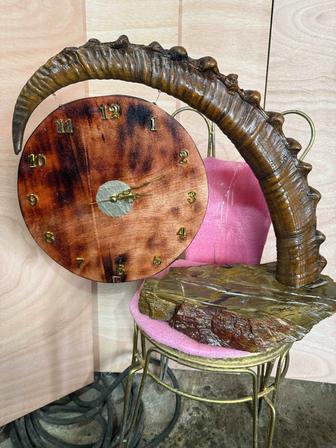 Часы ручной работы