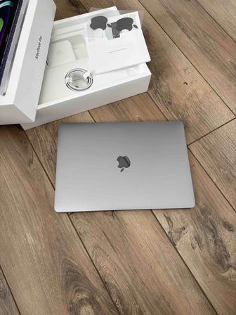 MacBook Pro 13 (M1) 8-258GB
