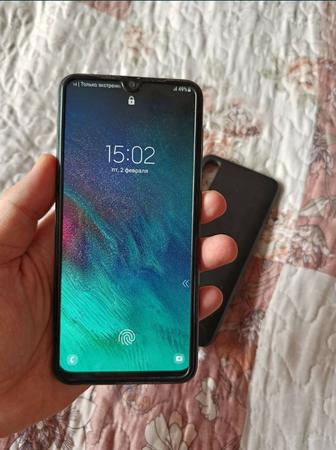 Samsung A50 хорошая состояние