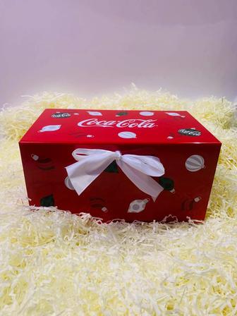 Продам лимитированный новогодний бокс от Coca cola