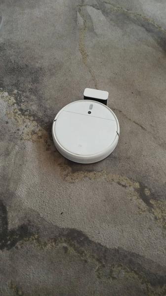 Продам робот-пылесос , моющий,Xiaomi