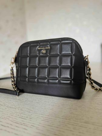 Продам сумку Michael Kors