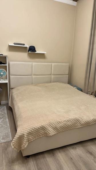 Продается кровать 180х200