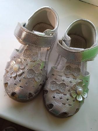 Сандали для девочки