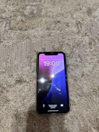 Продам Айфон 11