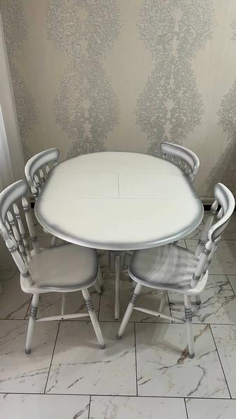 Продам кухонный стол со стульями