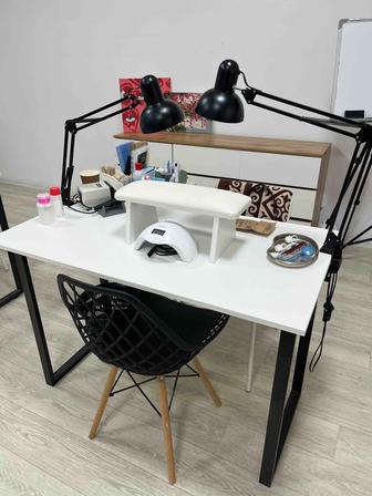 Маникюрный столик на аренду