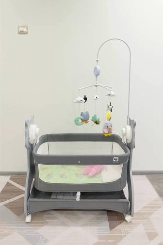 Продается детский манеж кровать, универсальный маятниковый механизм