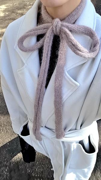 Тонкий шарф ручной работы