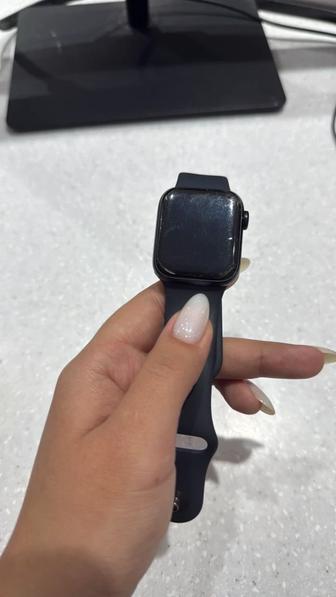 Продаем часы Apple Watch 40mm 2023года
