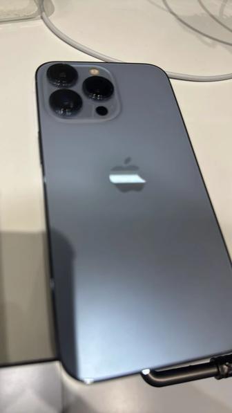 Продам айфон 13