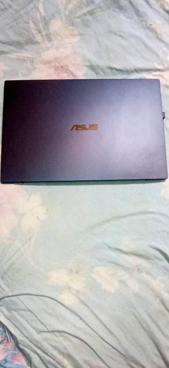 Ноутбук ASUS