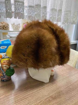 Продам две новые зимние шапки