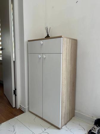 Тумбу продаем