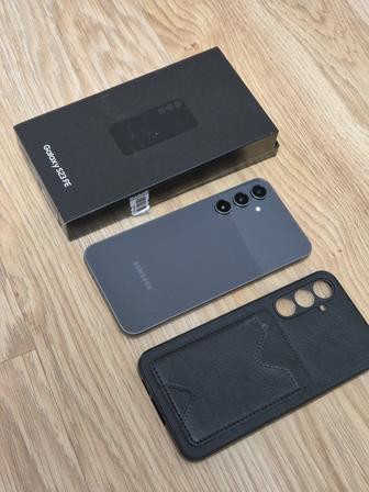 Продам Samsung S23 Fe 128 gb black