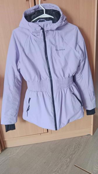 Продам костюм зимний для девочки