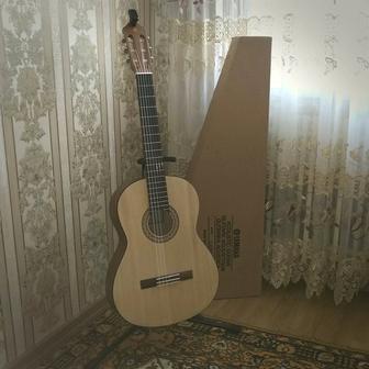 Классическая гитара Yamaha c40m