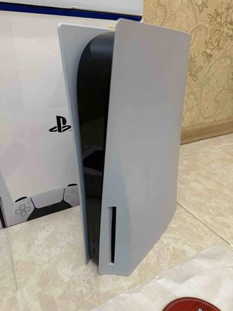 Почти новый Playstation 5 2 геймпада сони пс 5 sony ps 5