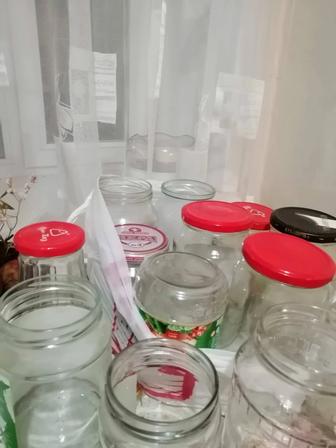 банки стеклянные 1л,0,7л,0, 5 л, 2л продам