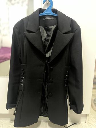 Пиджак приталенный