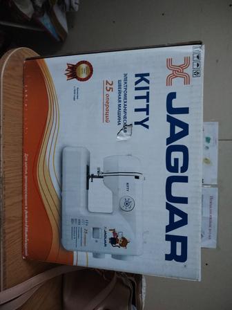 Продам швейную машину