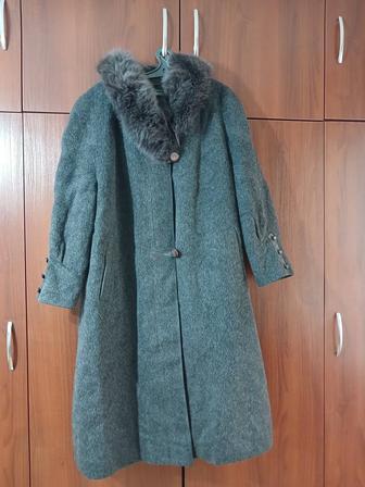 Продам пальто женское