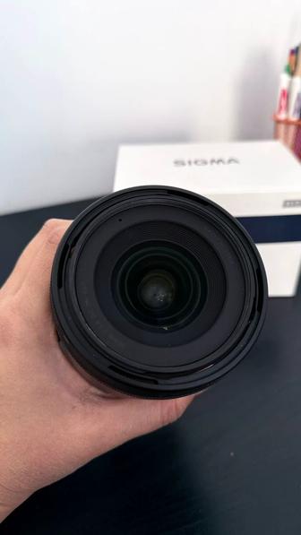 Объектив Sigma 16mm f/1 DC DN (Canon EF-M)