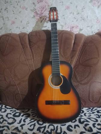 Продам гитару