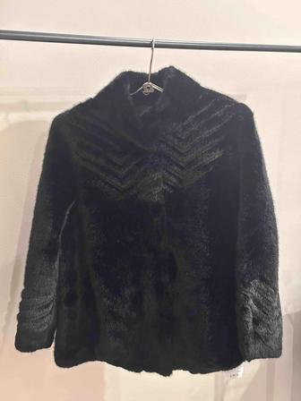 Продам короткую шубу из соболя