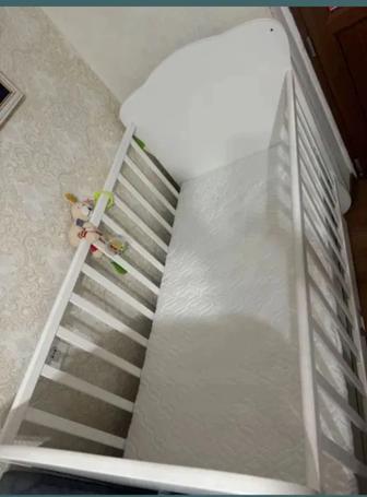 Детская кровать с матрасом