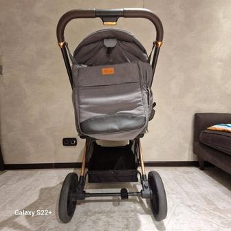 Коляска прогулочная
